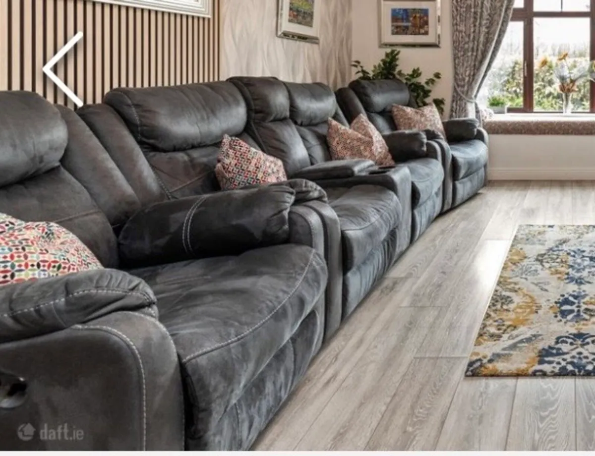 Reclining couch - Image 1