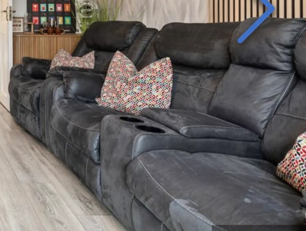 Reclining couch - Image 2