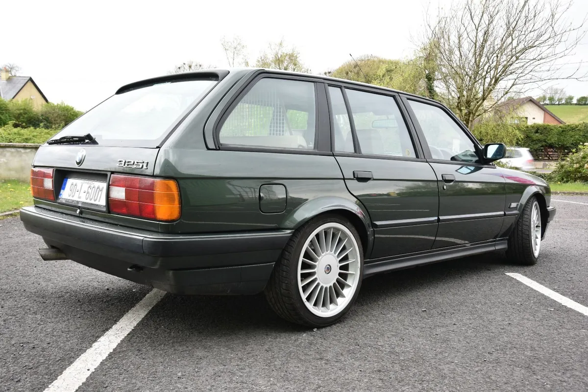 BMW 3-Series 1990 - Image 3