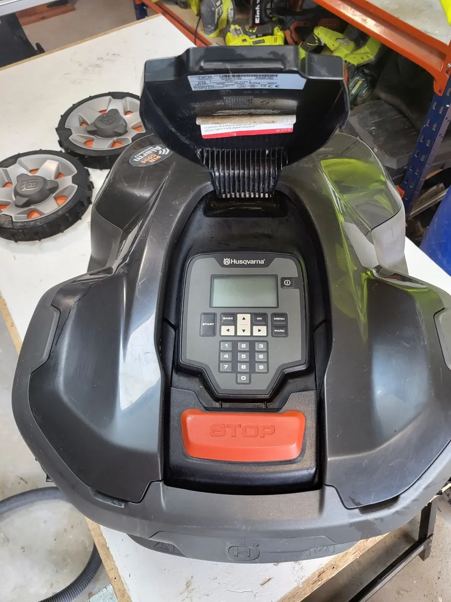Husqvarna Automower 415x - Image 2