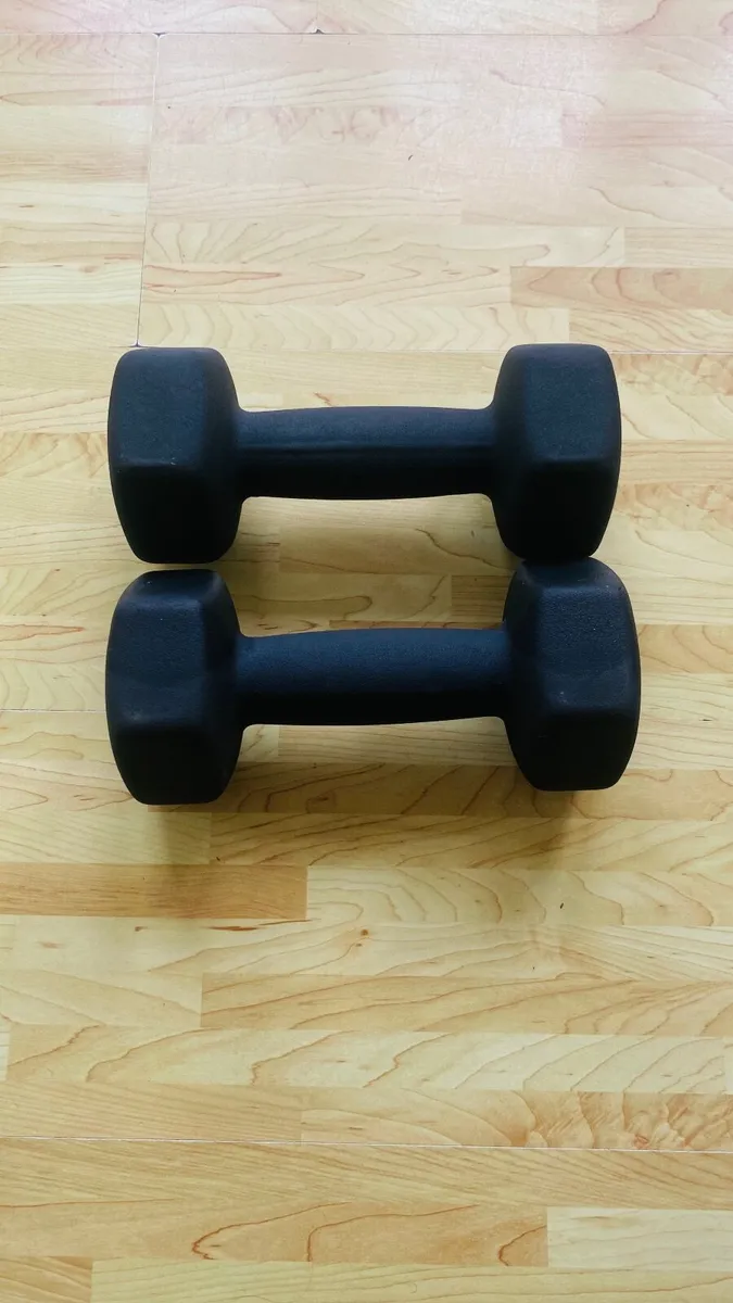 2 set of 5kg Dumbbells - Image 3