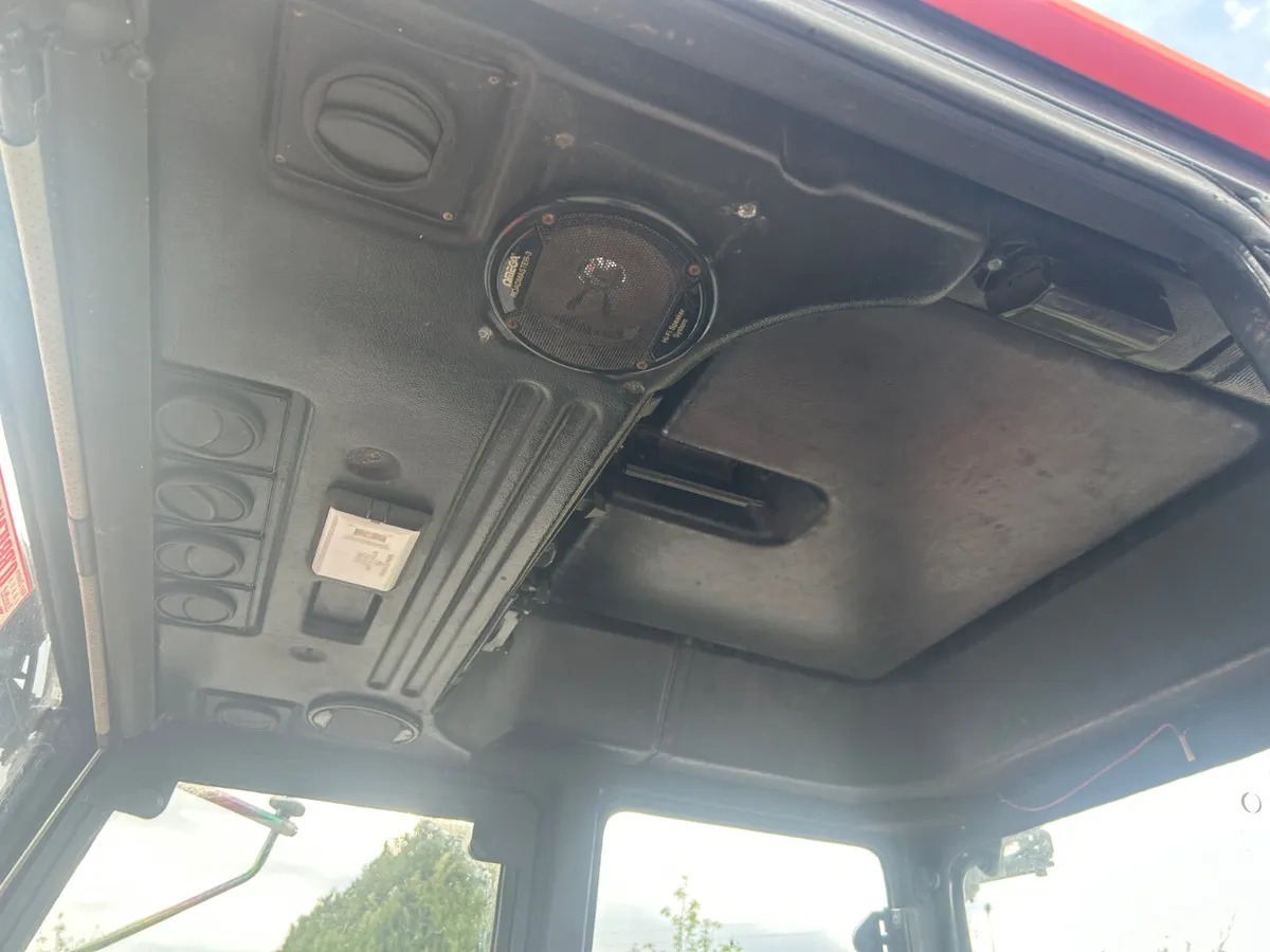 2000 Ursus 450 2wd - Image 3