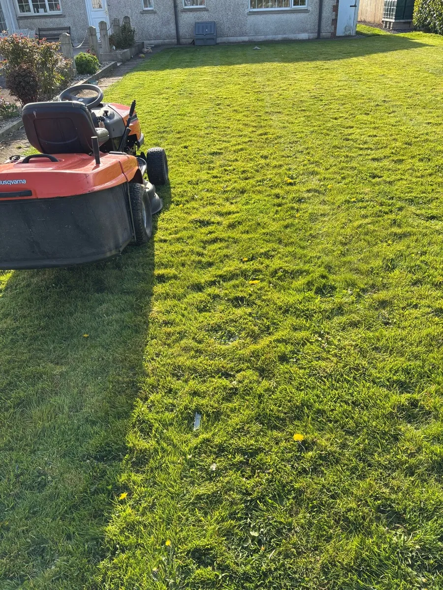 Husqvarna ride on lawnmower - Image 4