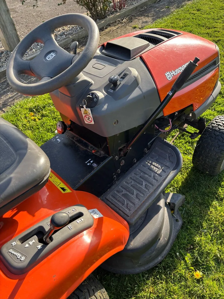 Husqvarna ride on lawnmower - Image 3