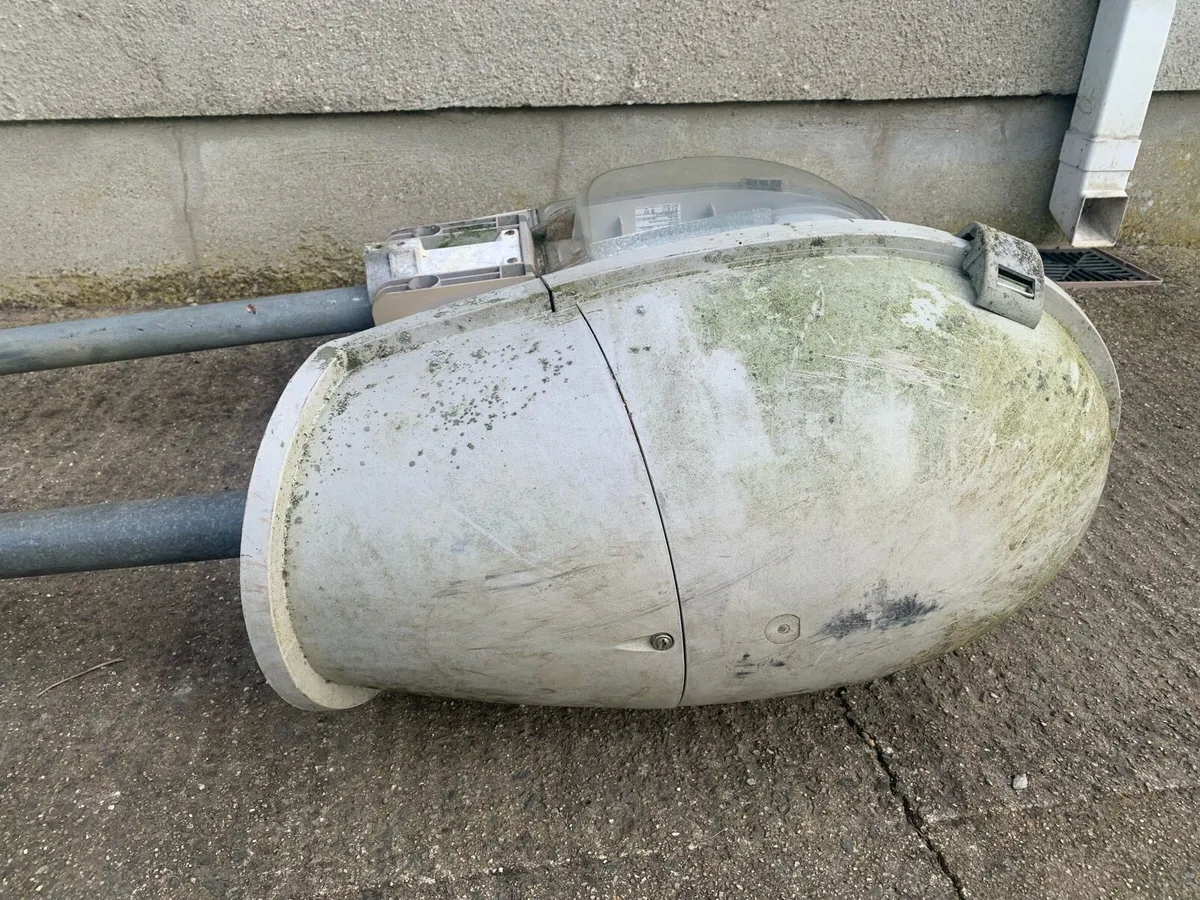 4 large industrial yard lights /gorey area - Image 3