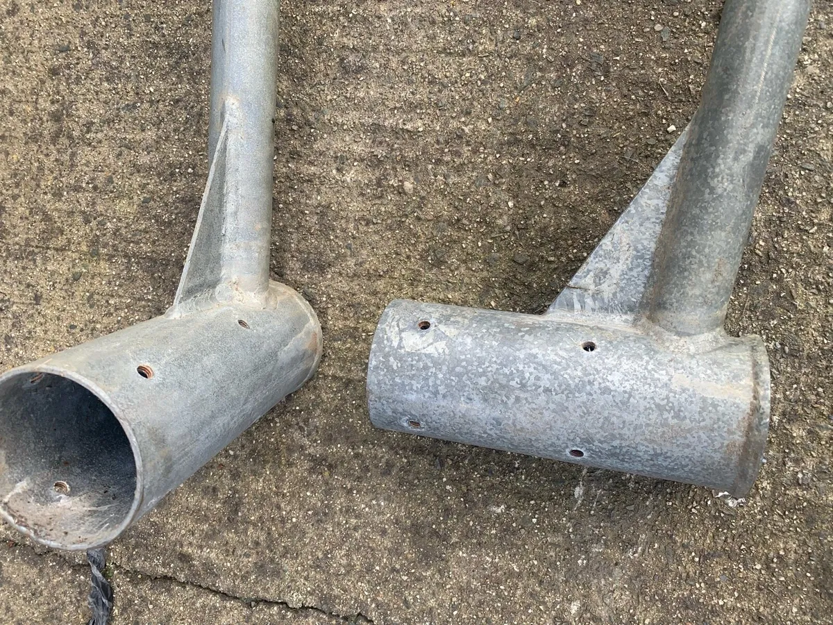 4 large industrial yard lights /gorey area - Image 4