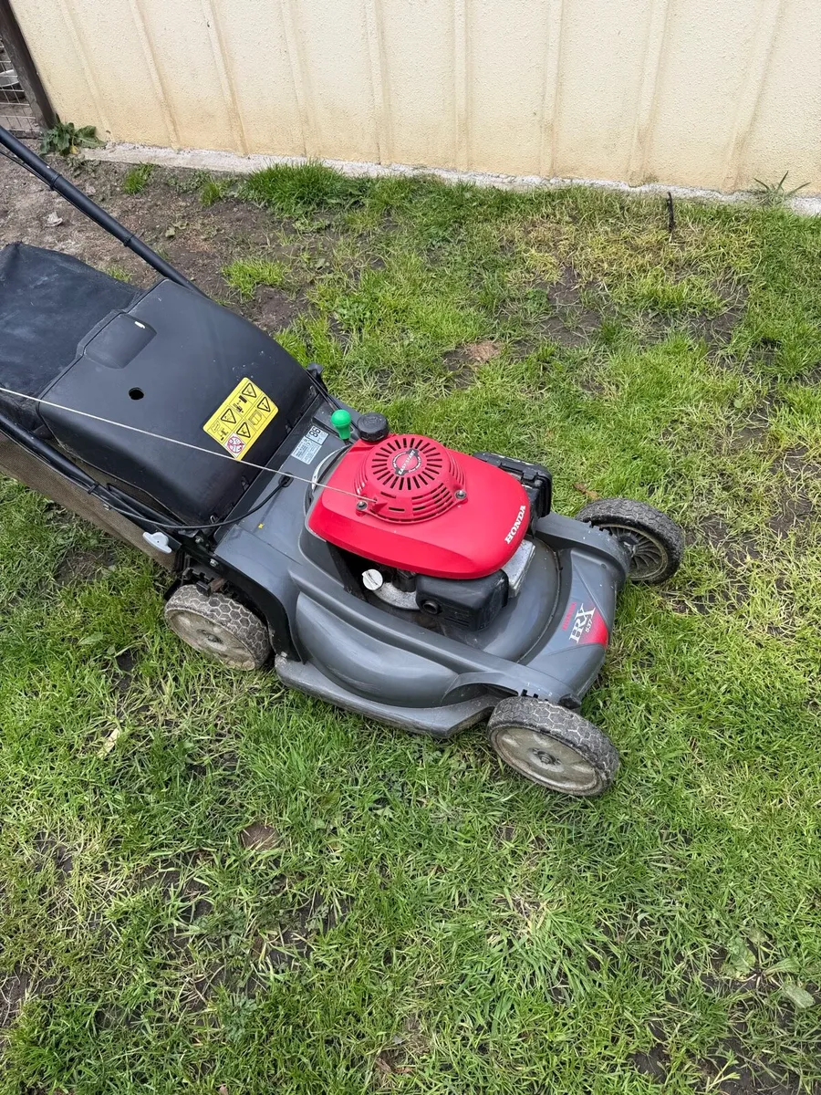 Honda lawnmower - Image 1