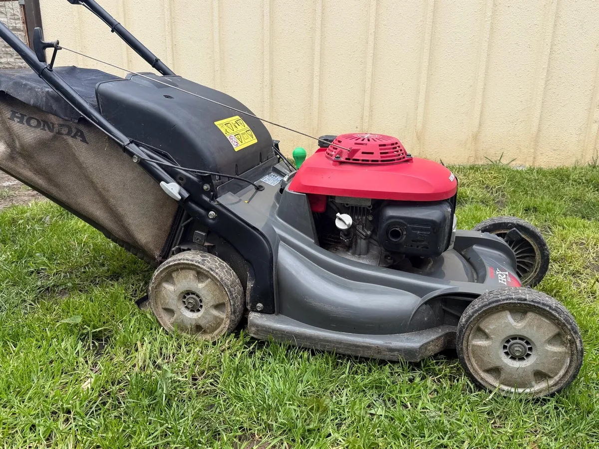 Honda lawnmower - Image 3