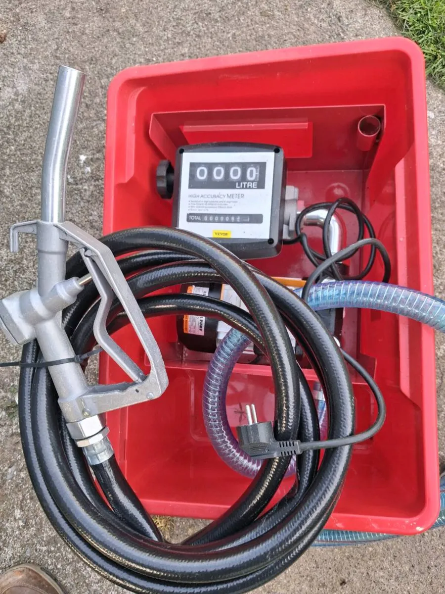 Fuel transfer pump , Diesel - Image 1