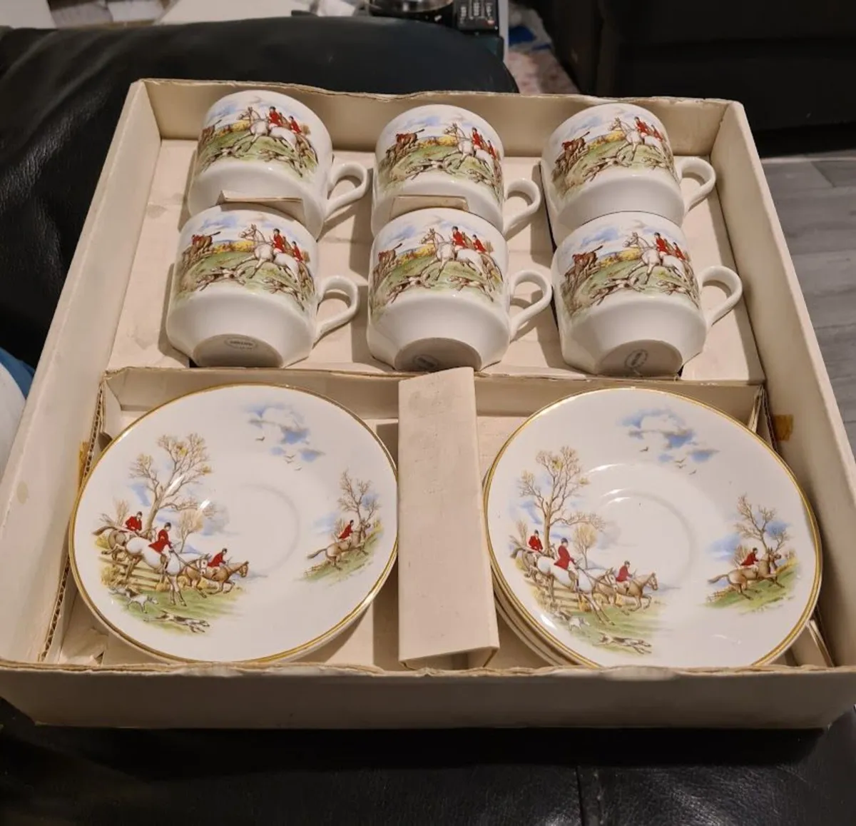 Arklow Fox Hunting Tea Set - Image 1