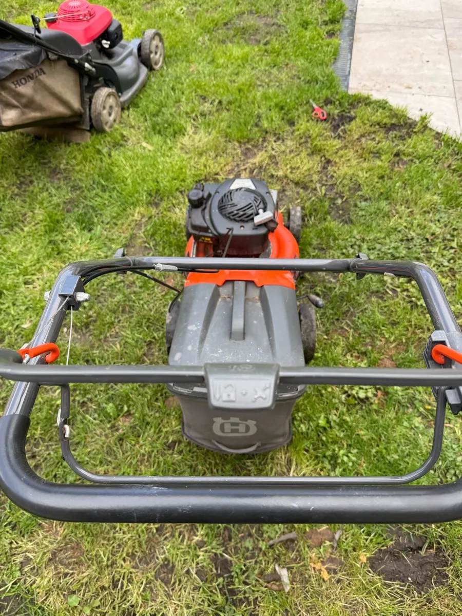 Husqvarna lawnmower - Image 4