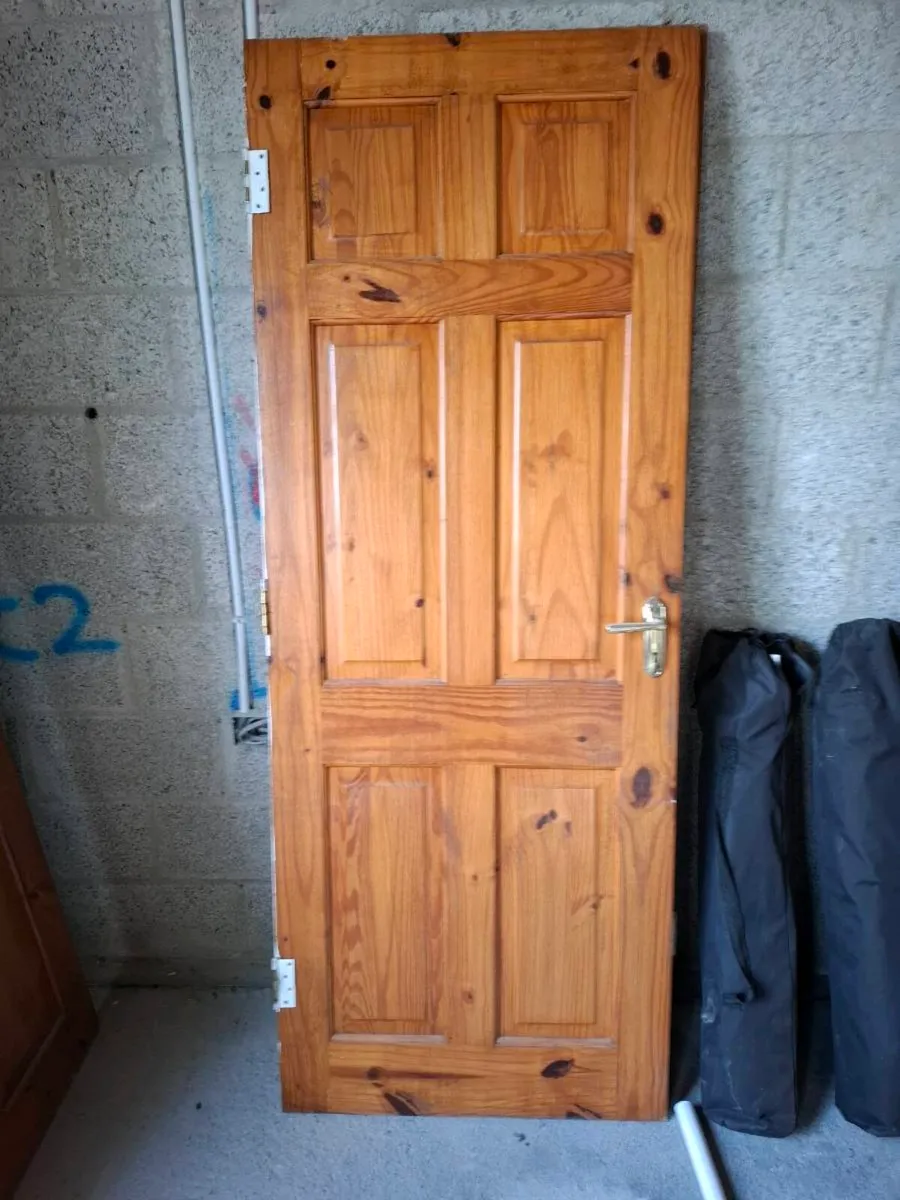 4 Pine 6 panel internal doors - Image 3