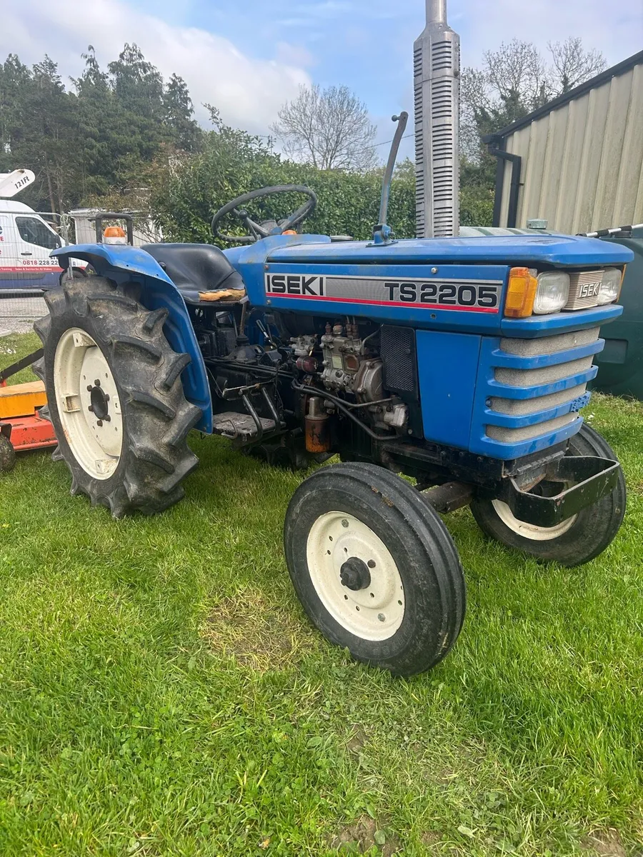 Iseki ts 2205 & finishing mower - Image 4