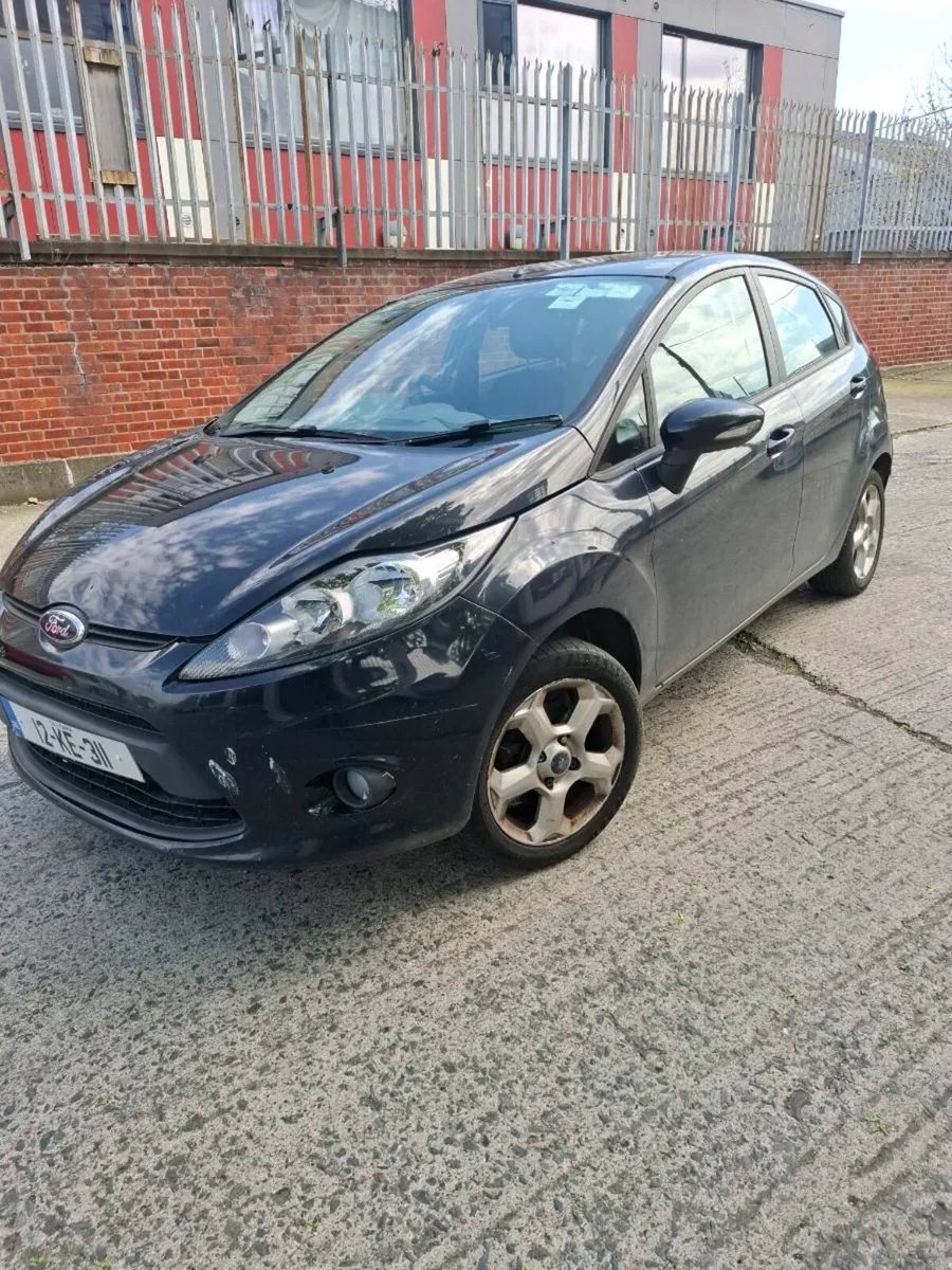 Ford fiesta 2012 - Image 2