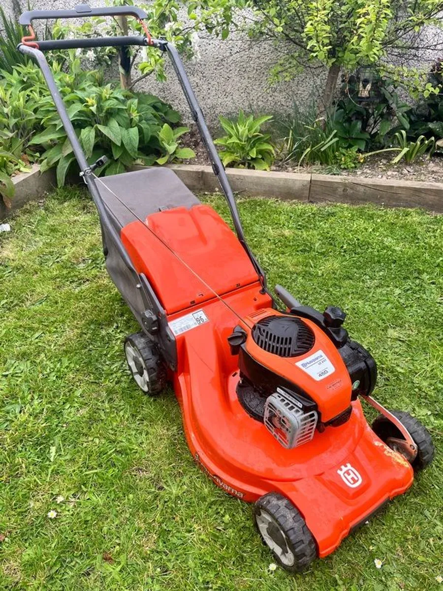 Husqvarna lawnmower LC247 - Image 1