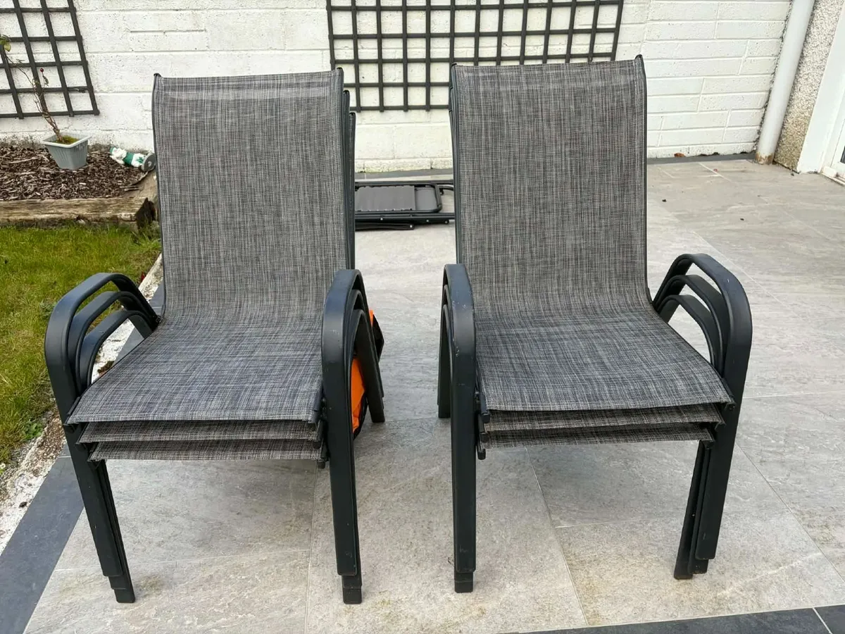 Garden furniture - Image 1