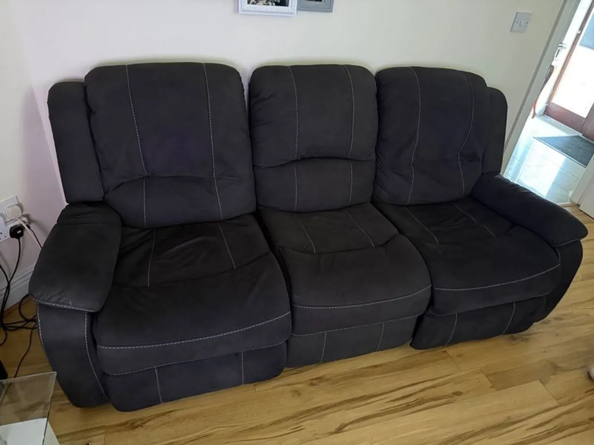 3 Seater Couch - Image 4