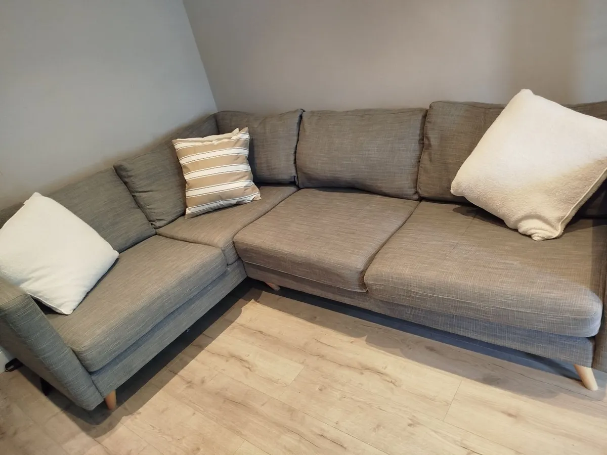 Corner couch - Image 2