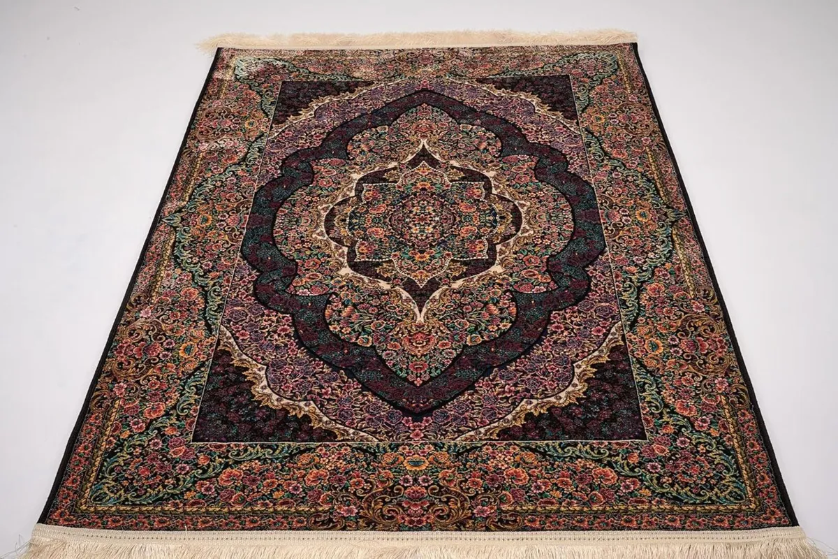 Traditional Vintage Area Rug for Living Room - Image 2