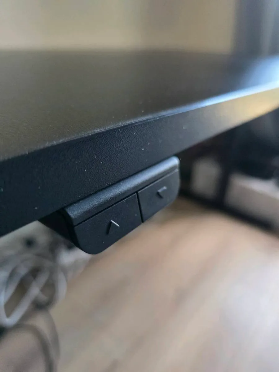 Standing desk - Image 2