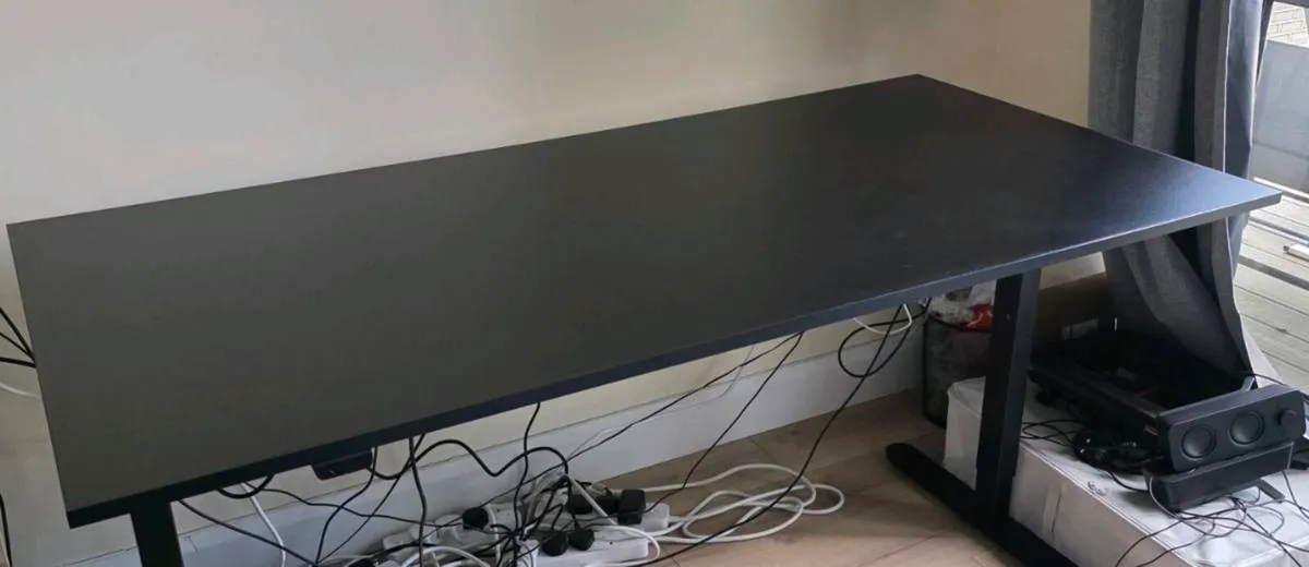 Standing desk - Image 1