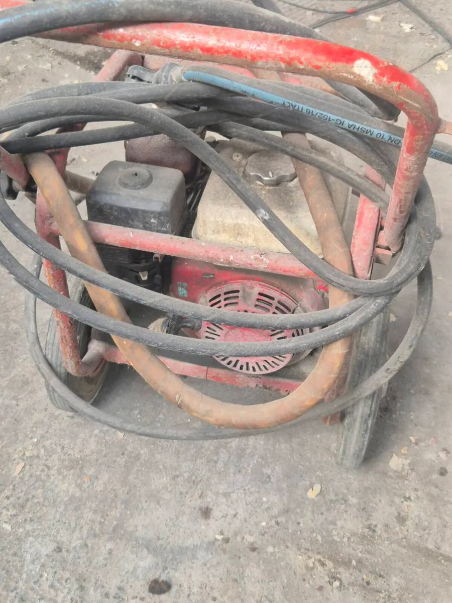 Honda 5.5hp powerwasher - Image 1