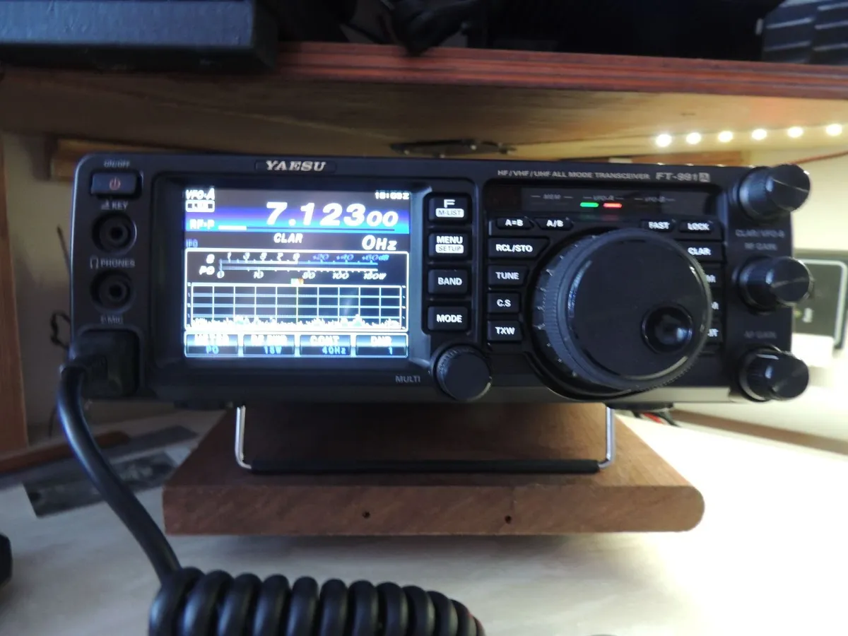 YAESU FT-991A Transceiver - Image 1