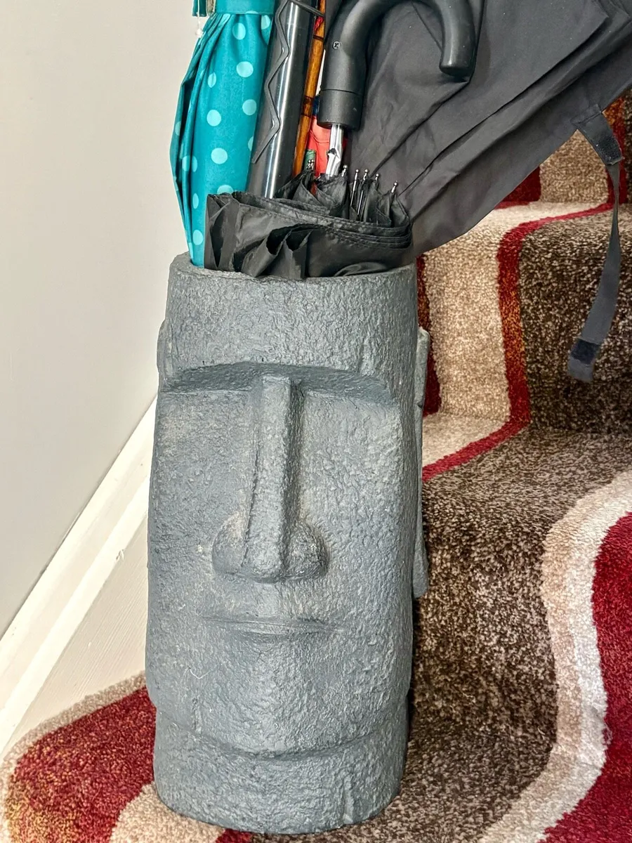 Umbrella holder - Image 1