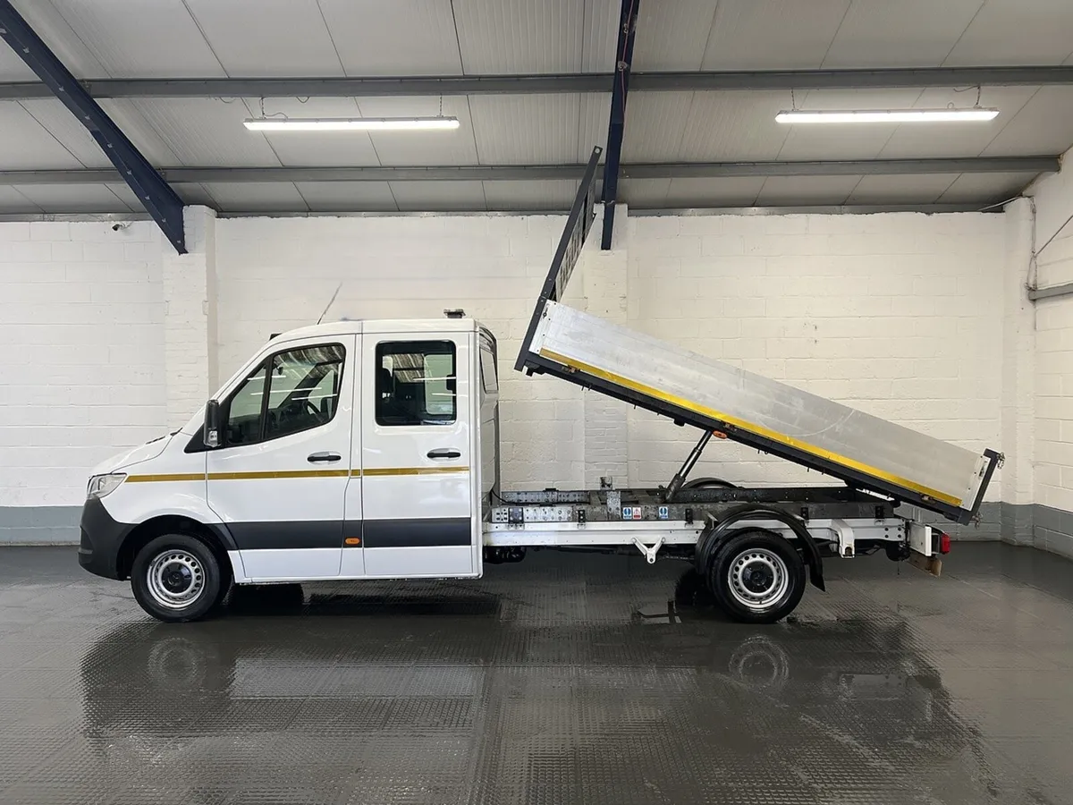 2023 Mercedes-Benz Sprinter Tipper Van - Image 1