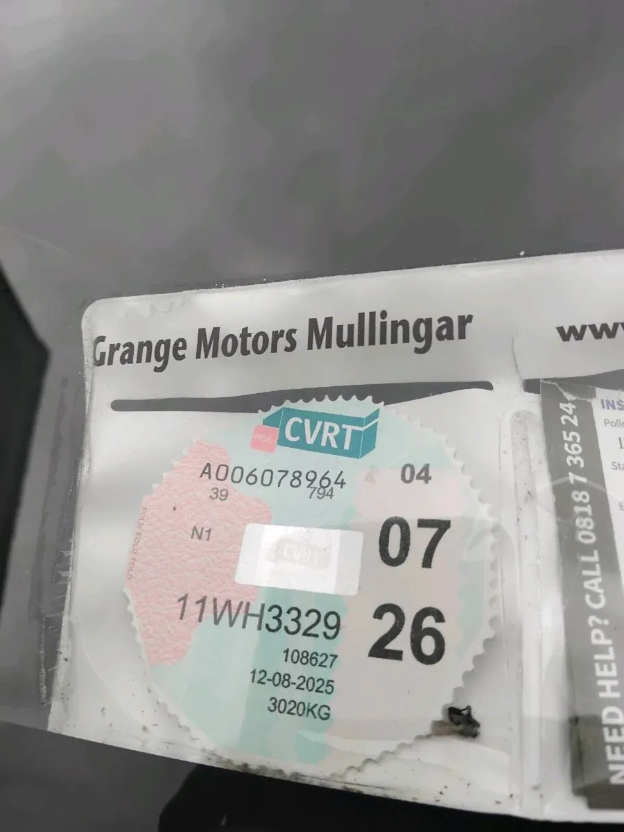 Toyota Hilux - Image 2