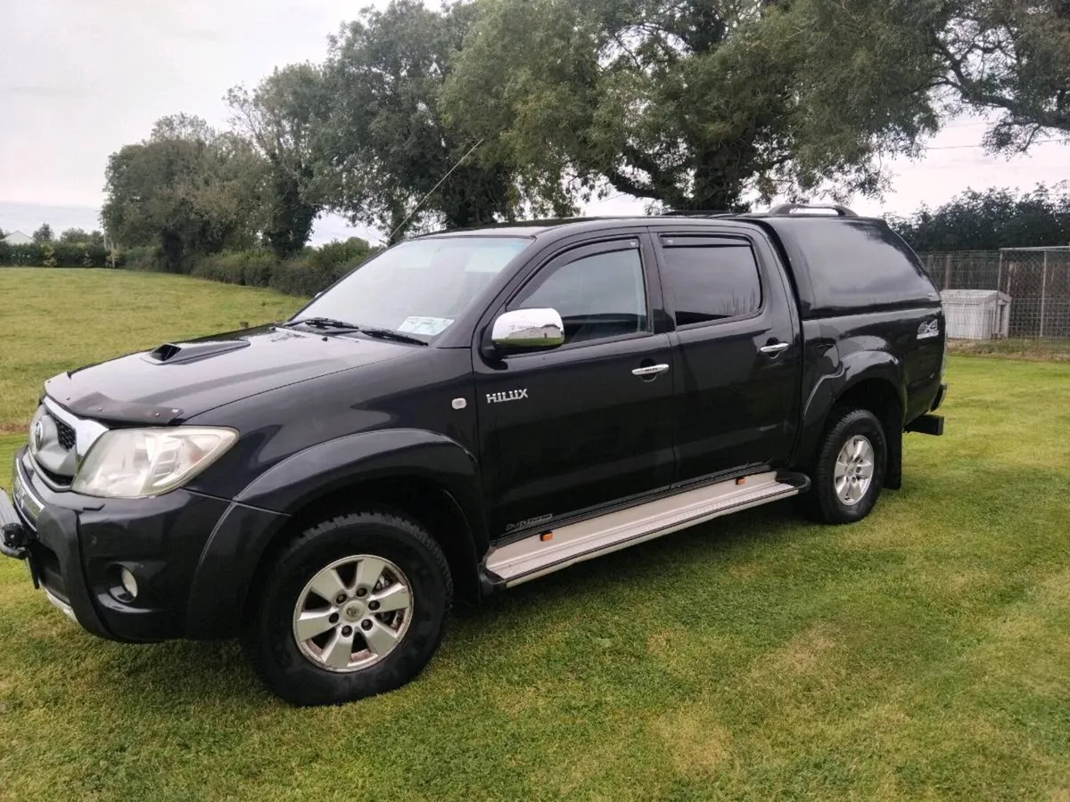 Toyota Hilux - Image 1