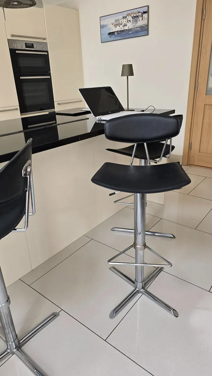 Kitchen stools 4 - Image 1