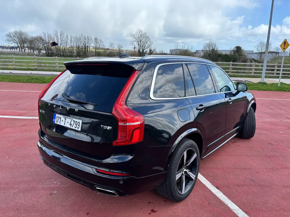 Volvo XC90 T8 2.0 Petrol hybrid R-Design 2017 - Image 4