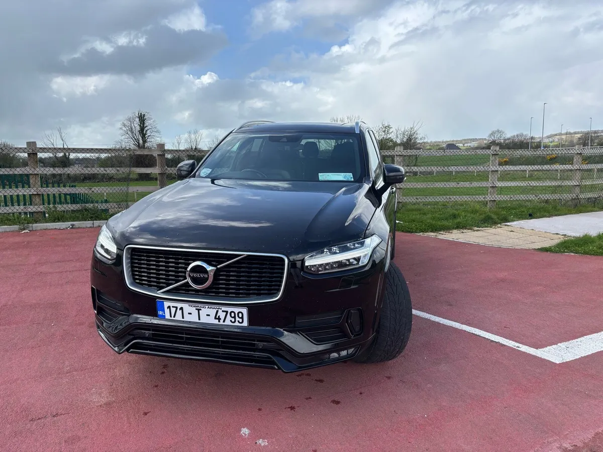 Volvo XC90 T8 2.0 Petrol hybrid R-Design 2017 - Image 1