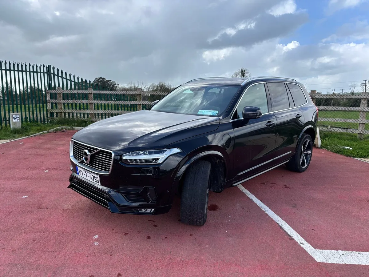 Volvo XC90 T8 2.0 Petrol hybrid R-Design 2017 - Image 2