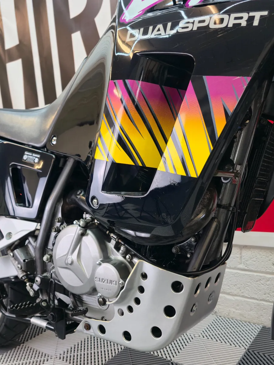 1995 Suzuki DR800S - Image 4