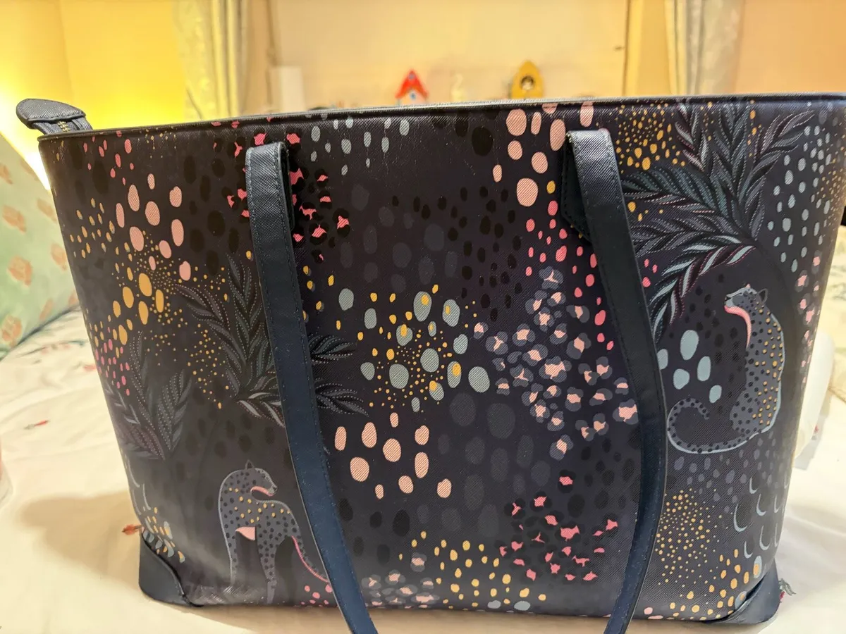 Ladies Handbag - Image 3