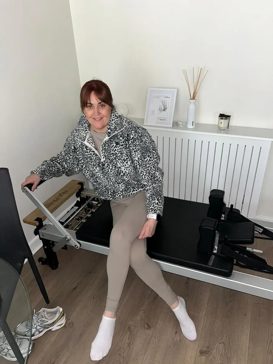 Pilates reformer machine - Image 1