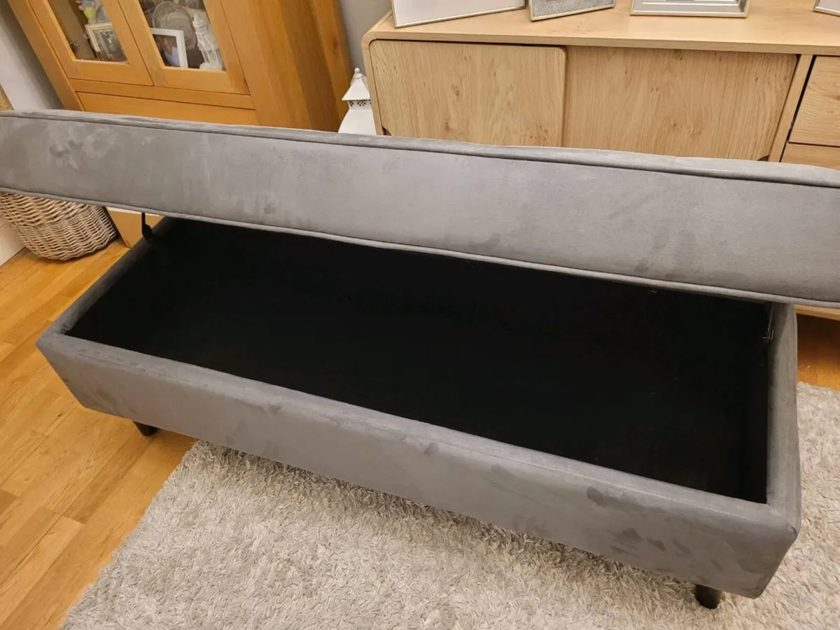 EZ Living  Storage Bench - Image 3