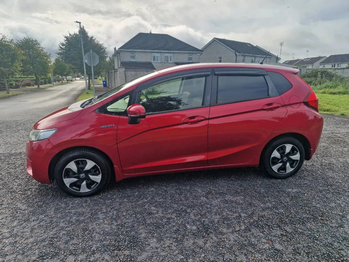 Honda Fit Hybrid NCT 08/2027 - Image 4
