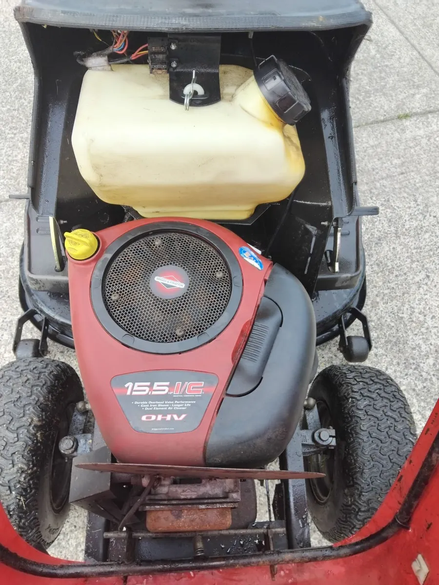 Lawnboss  15.5hp hydrostatic 48-inch deck - Image 2