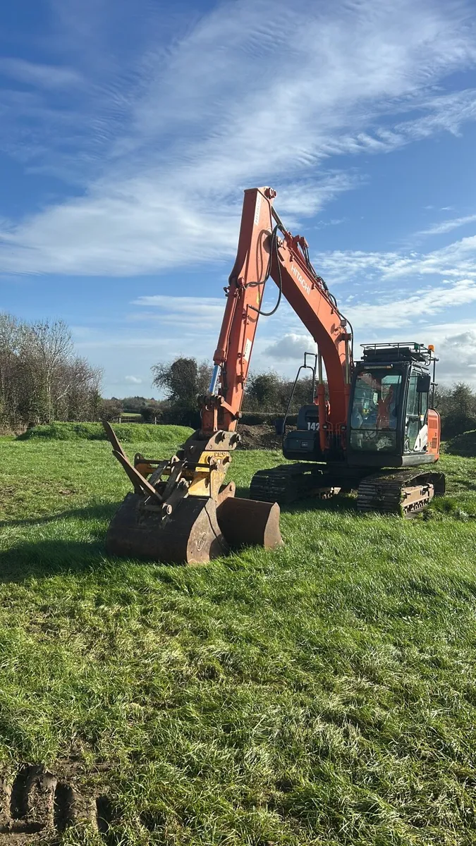 130-5 hitachi - Image 2