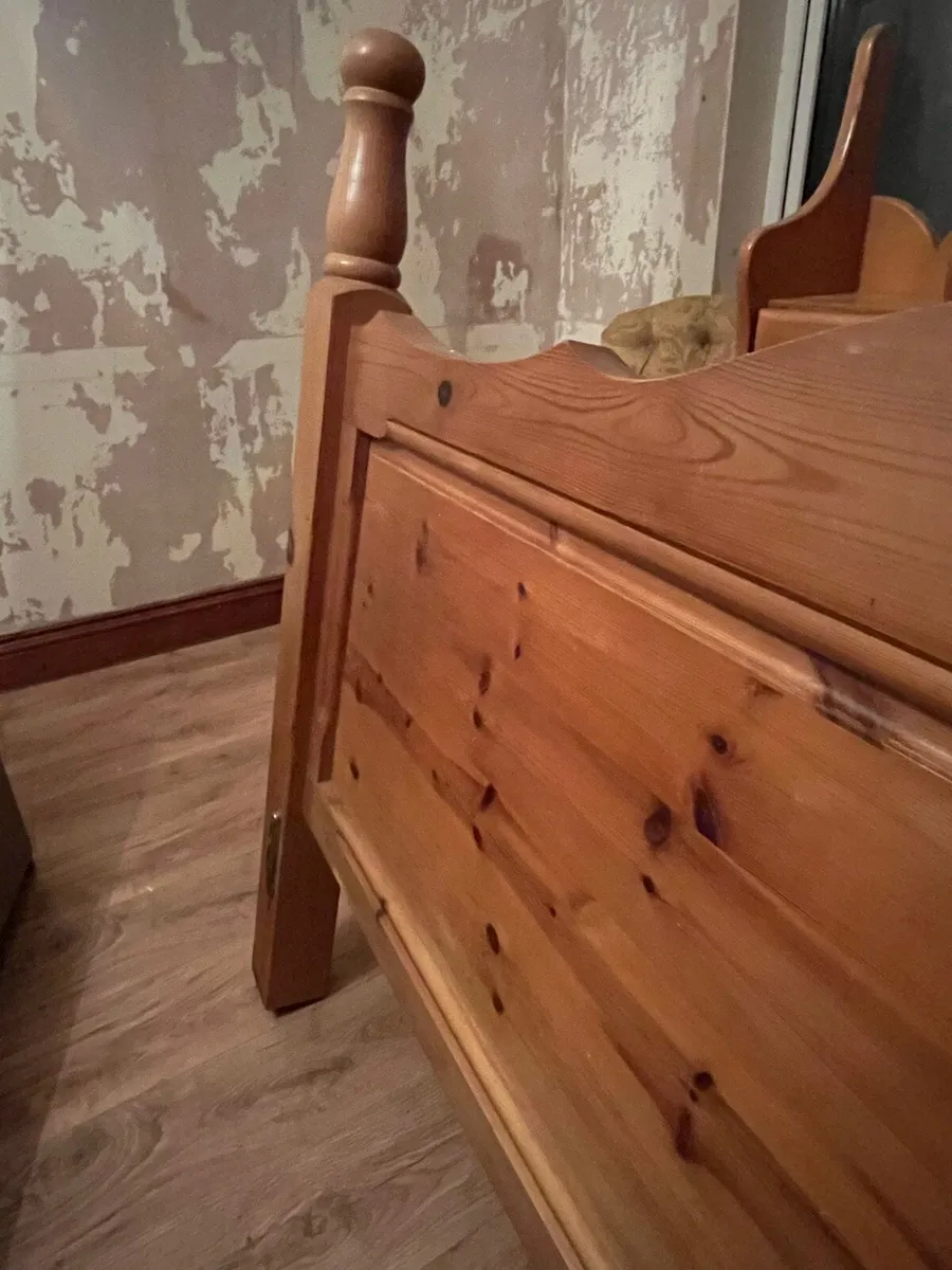 King sized bed headboard - Image 2