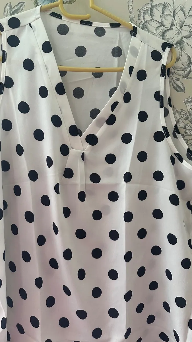 New polka dot top - Image 3