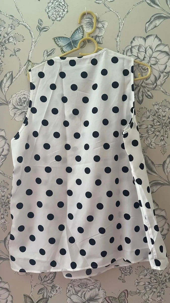 New polka dot top - Image 4