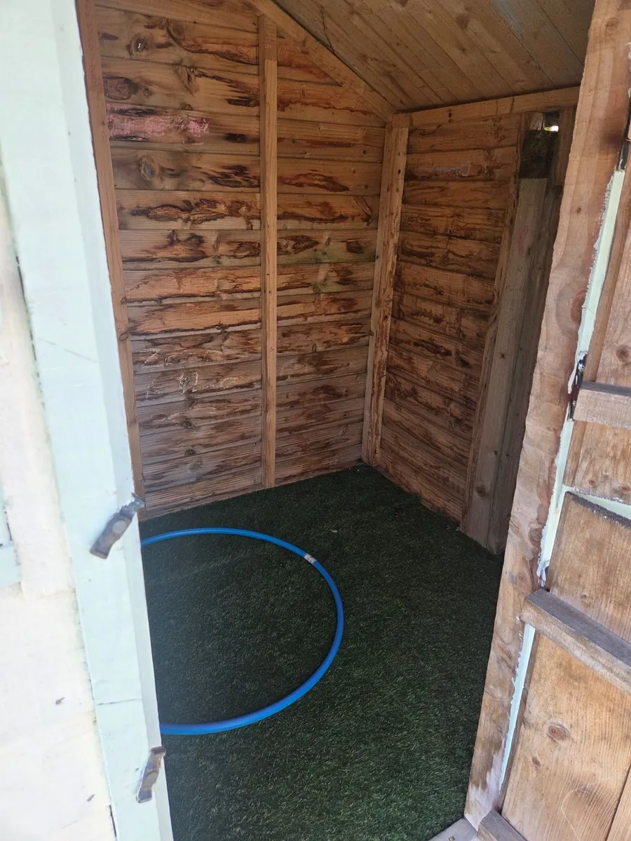 Kids play house - Image 2