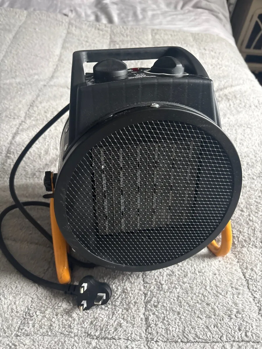 Portable 3kW Electric Fan Heater – AC Brooklyn - Image 1
