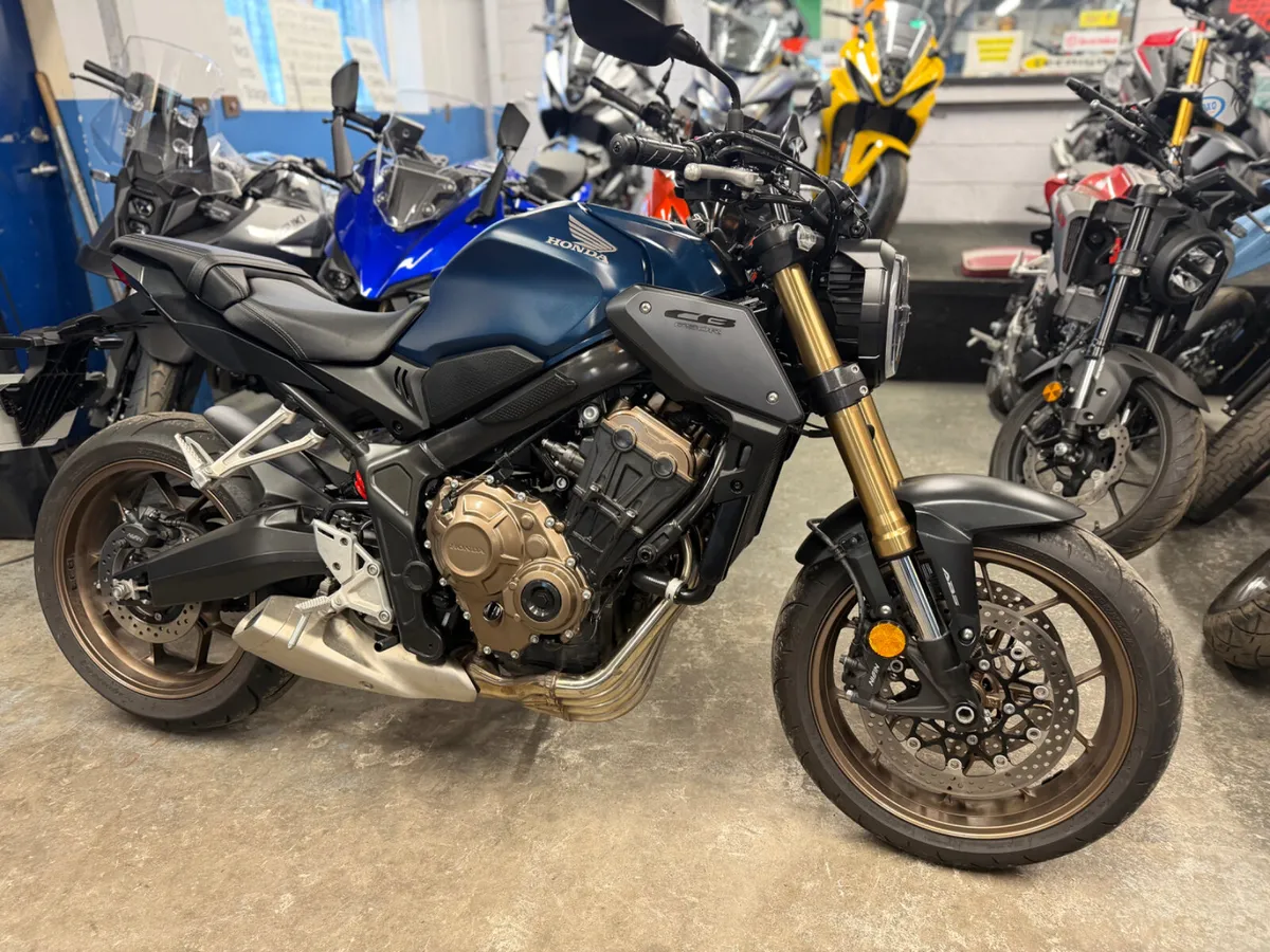 2023 Honda CB650R - Image 2