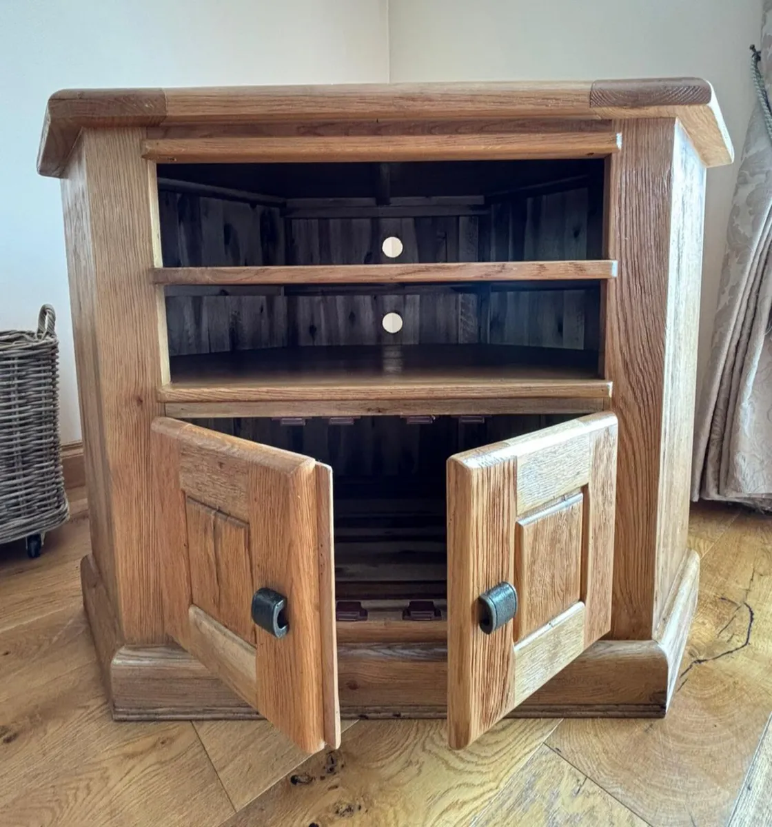 Oak TV Corner Unit - Image 2