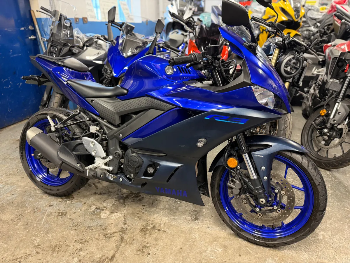 2023 Yamaha R3 - Image 2